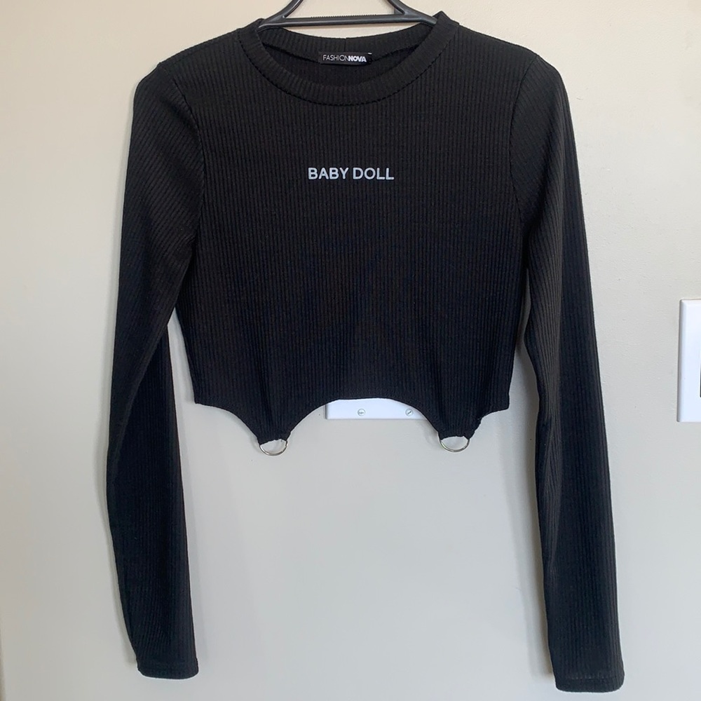 Baby Doll Long Sleeved Crop top with D Ring Detail, size xs/s